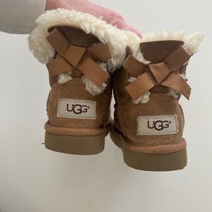 UGG BOOTS